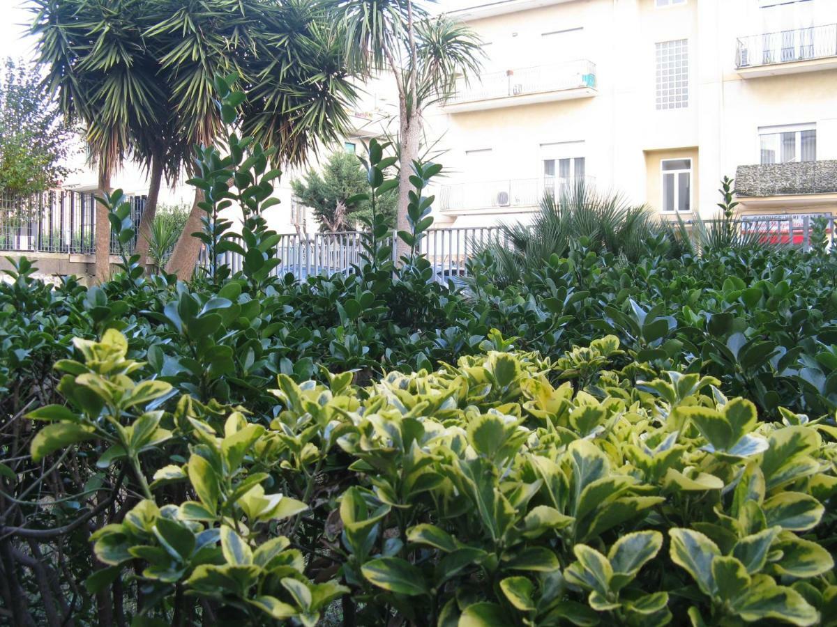 Le Stanze Di Ginevra - Via Tescione Hotel Caserta Exterior photo