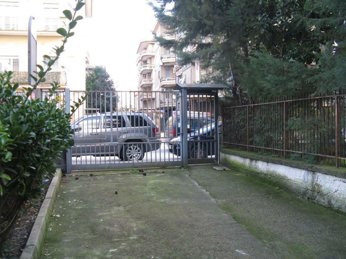 Le Stanze Di Ginevra - Via Tescione Hotel Caserta Exterior photo